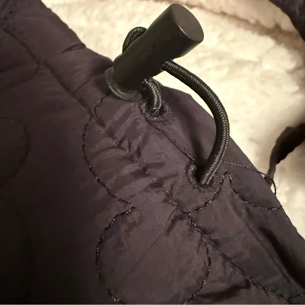 Disney Parks Women’s Mickey Mouse Ears Black Quilted Jacket Sherpa Lining Size L - Picture 2 of 13